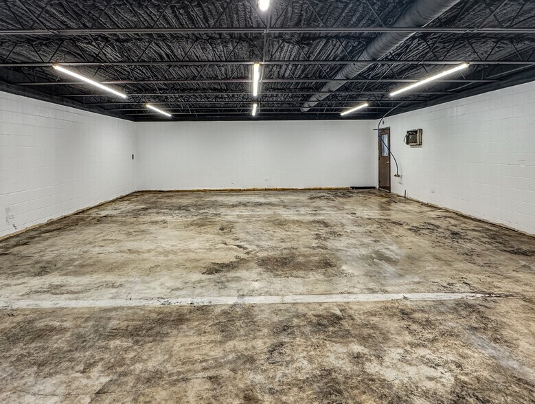 More Photos Of 313 Franklin Ave, Union Light Distribution For Sale