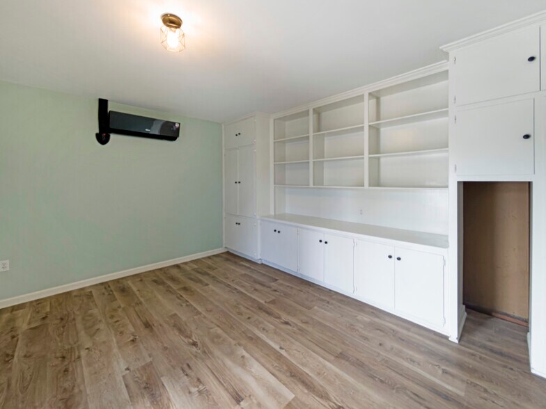 More Photos Of 14 N 10th St, Temple Research And Development For Sale