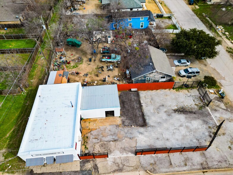 More Photos Of 411 S Riverside Dr, Fort Worth Coworking Space