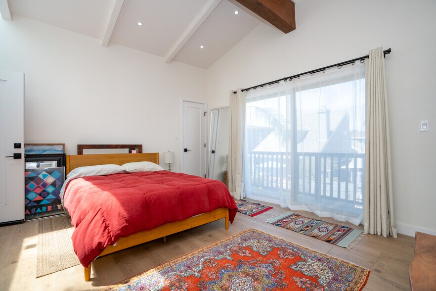 More Photos Of 40 30th Ave, Venice Multifamily For Sale