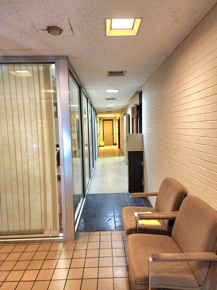 More Photos Of 1189 Breedlove St, Memphis Office For Sale