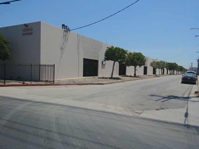 More Photos Of 12350 Montague St, Pacoima Warehouse For Lease