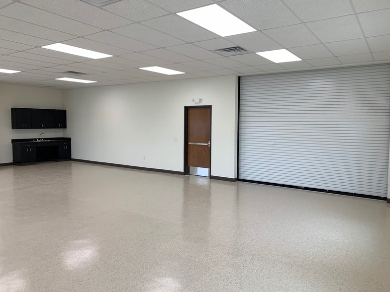 More Photos Of 13015 W I-20, Odessa Warehouse For Lease