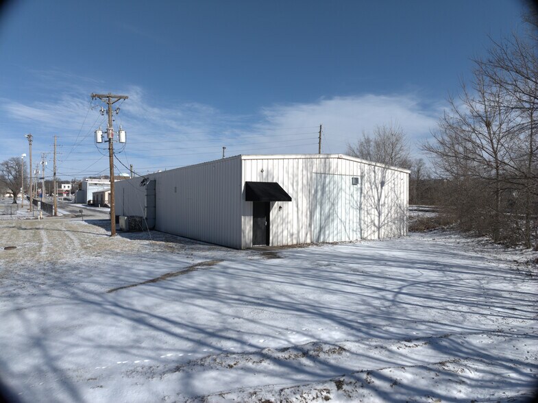 More Photos Of 101 W Shrader St, Liberty Manufacturing For Lease