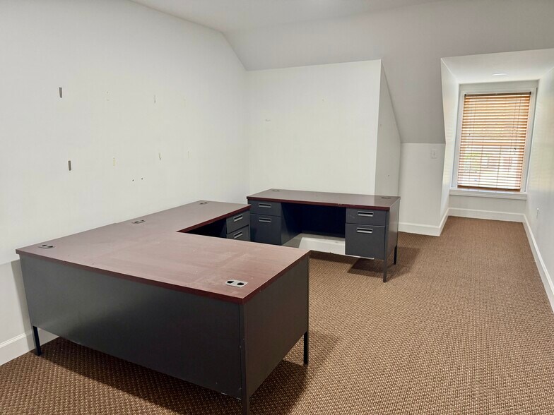 More Photos Of 113 Adris Pl, Dothan Office For Lease