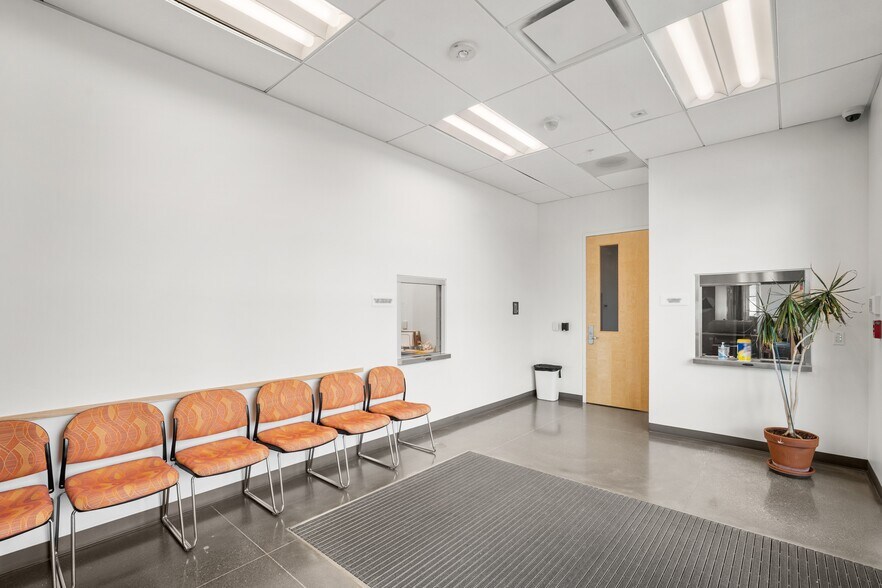 More Photos Of 560 Eccles Ave, South San Francisco Research And Development For Sale