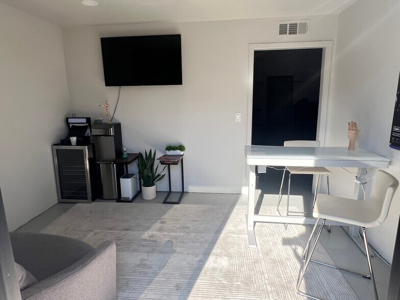 More Photos Of 3422 Swetzer Rd, Loomis Warehouse For Sale