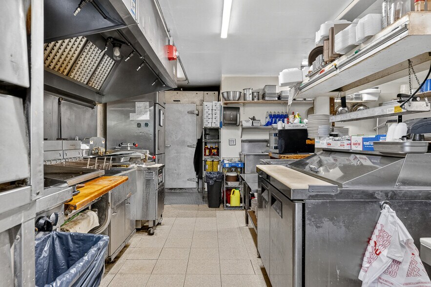 More Photos Of 1281 OH-183, Atwater Restaurant For Sale