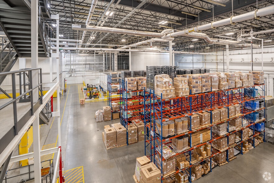 More Photos Of 2700 S Saginaw Rd, Midland Manufacturing For Sale