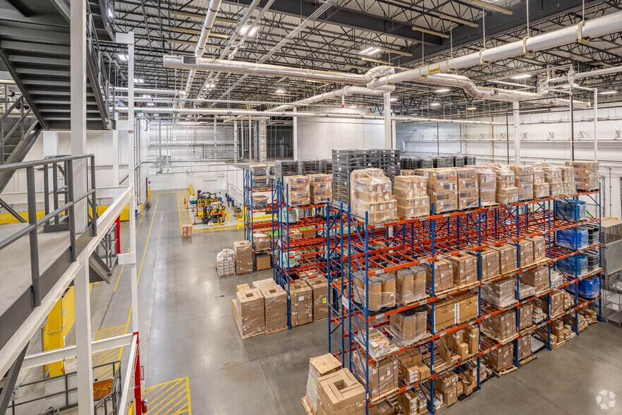 More Photos Of 2700 S Saginaw Rd, Midland Manufacturing For Sale