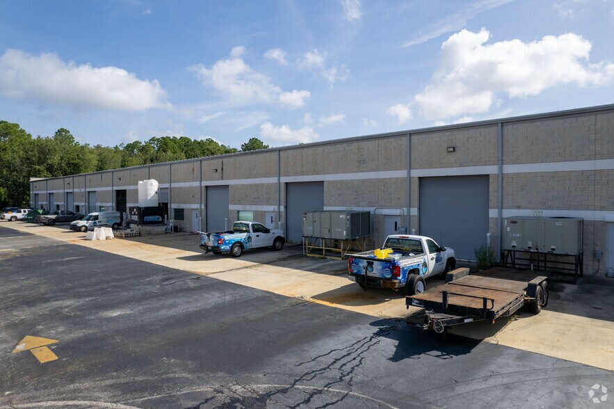 More Photos Of 5605 Florida Mining Blvd S, Jacksonville Warehouse For Lease