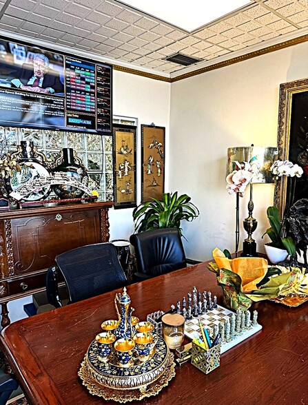 More Photos Of 420 S Dixie Hwy, Coral Gables Loft Creative Space For Sale
