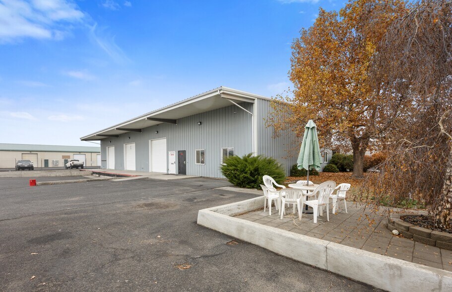 More Photos Of 11814 Debonair Rd NE, Moses Lake Warehouse For Lease