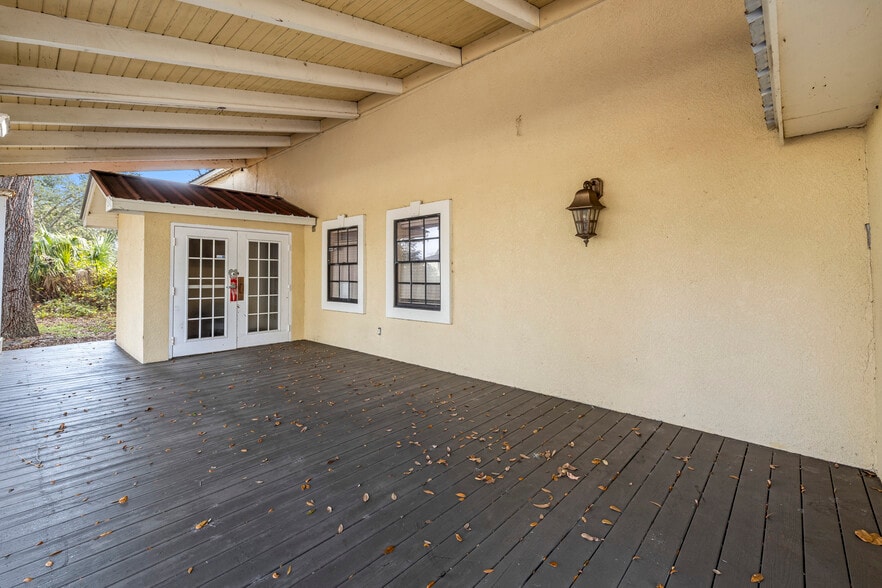 More Photos Of 10511 Main St, Thonotosassa Religious Facility For Sale