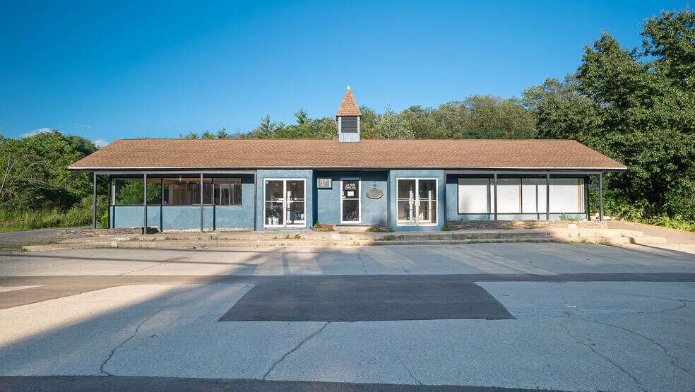 More Photos Of 906 Rt-28, Kingston Restaurant For Sale