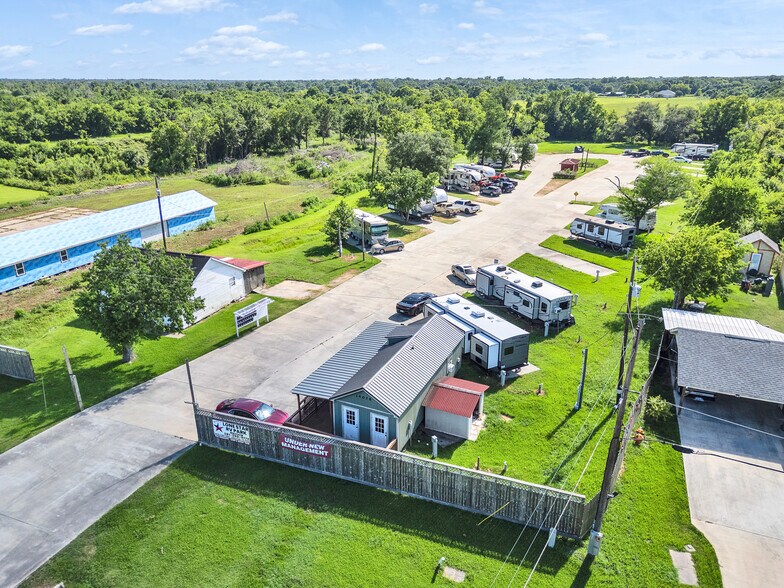 More Photos Of 14078 S Highway 288B, Angleton Manufactured Housing Mobile Home Park For Sale