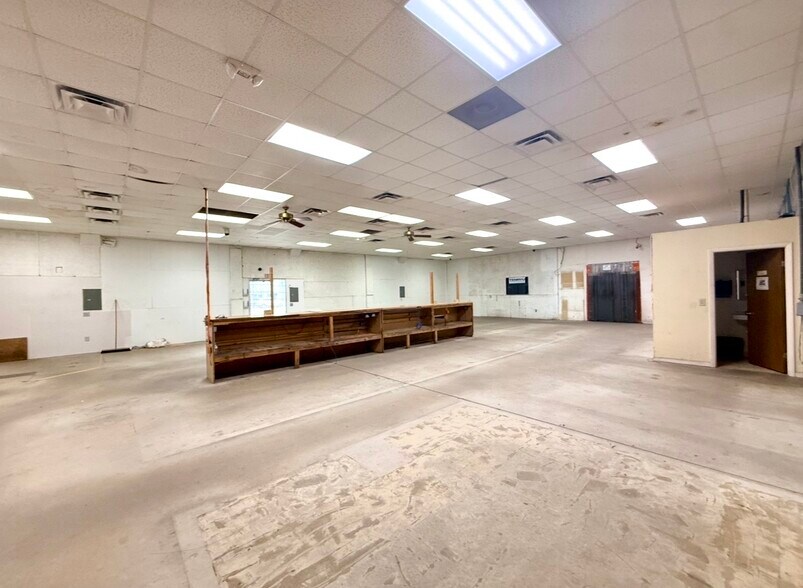 More Photos Of 4211 Highway Ave, Jacksonville Warehouse For Sale