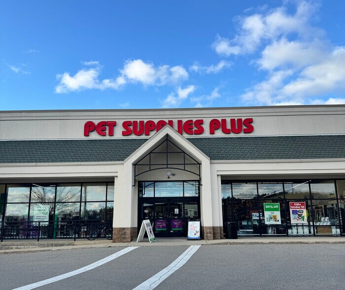 More Photos Of 311-333 Massachusetts Ave, Lunenburg Unknown For Lease