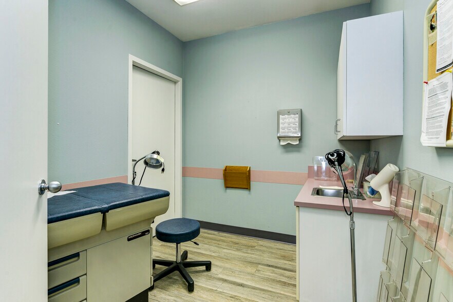 More Photos Of 403 Black Hills Ln SW, Olympia Medical For Sale