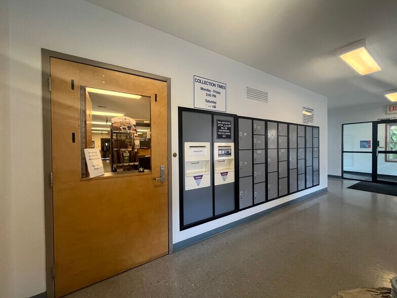 More Photos Of 430 N Main St, Brownsville Post Office For Sale