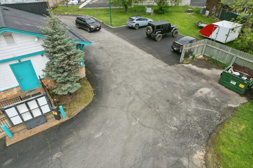 More Photos Of 1301 US-2 Hwy, Sandpoint Fast Food For Lease