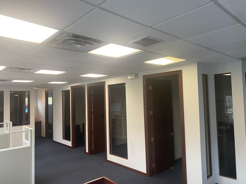 More Photos Of 202 E Main St, Huntington Medical For Lease