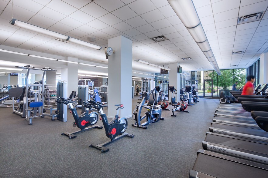 More Photos Of 360 E Ohio St, Chicago Apartments For Lease