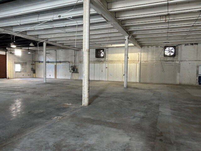 More Photos Of 3075 SW 39th Ave, Miami Showroom For Lease