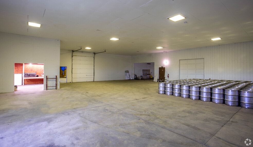 More Photos Of 37 Colonel Lindbergh Ln, Moscow Airport For Sale