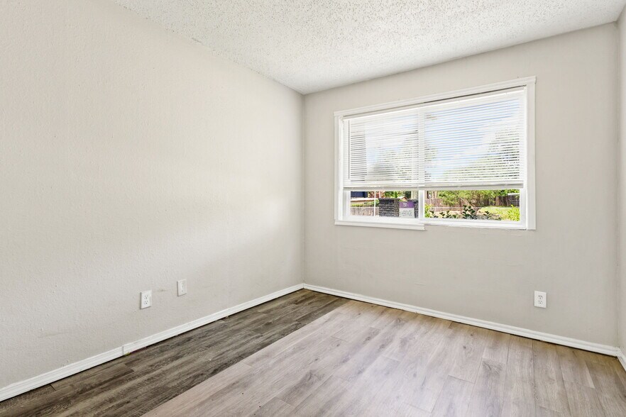 More Photos Of 7550 NW 10th St, Oklahoma City Apartments For Sale