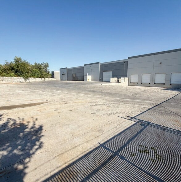 More Photos Of 1455 W Center St, North Salt Lake Industrial For Lease