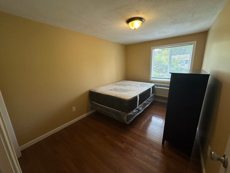 More Photos Of 205-274 Robert Dr, Syracuse Apartments For Sale