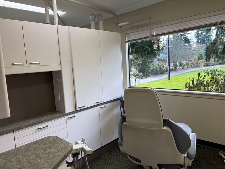 More Photos Of 1515 N 200th St, Seattle Medical For Lease