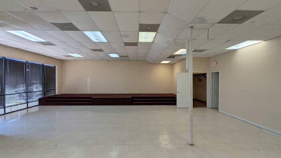 More Photos Of 4701 Ayers St, Corpus Christi General Retail For Lease