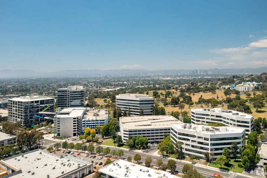 More Photos Of 400 Corporate Pointe, Culver City Loft Creative Space For Lease