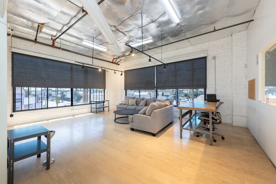More Photos Of 197 E Jefferson Blvd, Los Angeles Warehouse For Sale