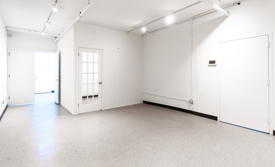 More Photos Of 21 Warren St, New York Apartments For Lease