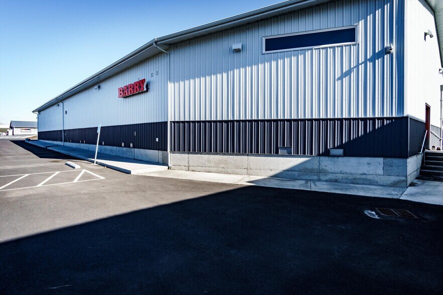 More Photos Of 548 Basin St SW, Ephrata Service For Sale