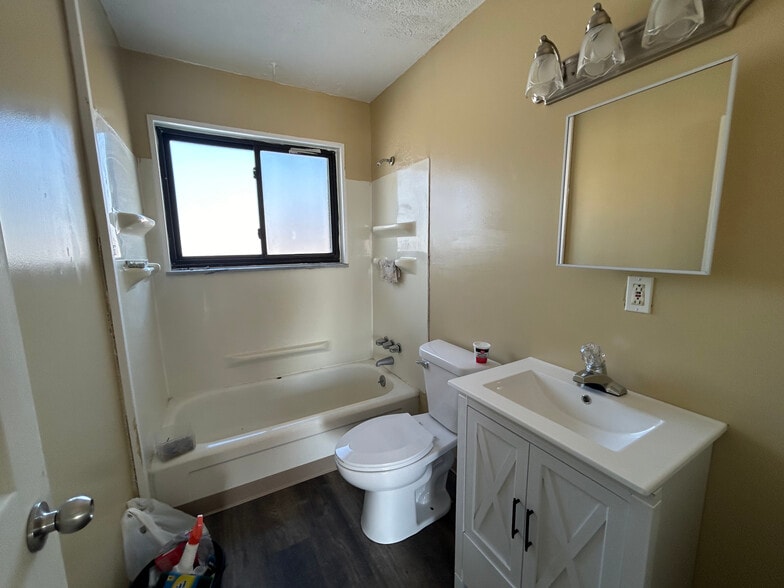 More Photos Of 4467 Lee Rd, Cleveland Apartments For Sale