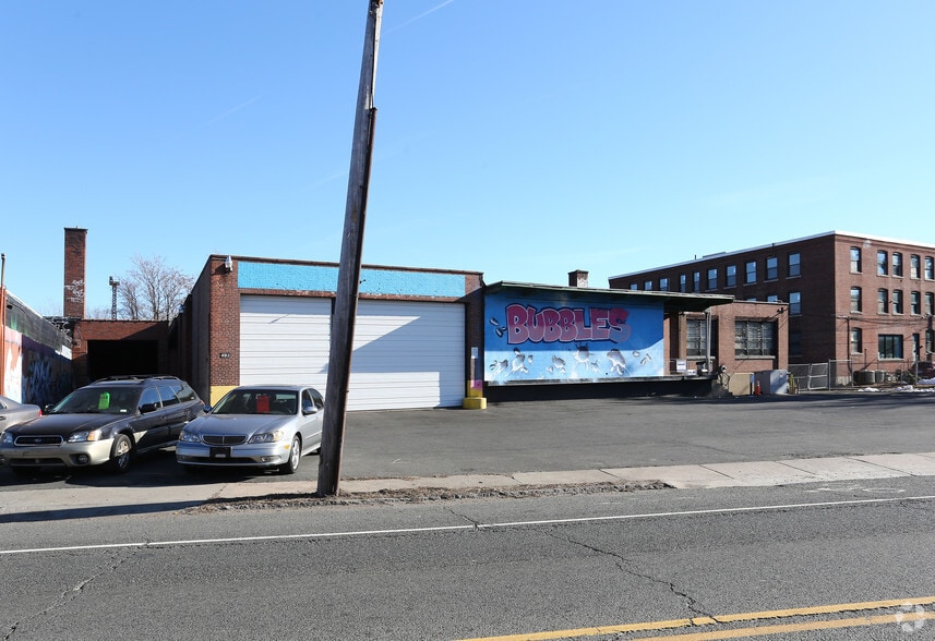 More Photos Of 726 Windsor St, Hartford Warehouse For Sale