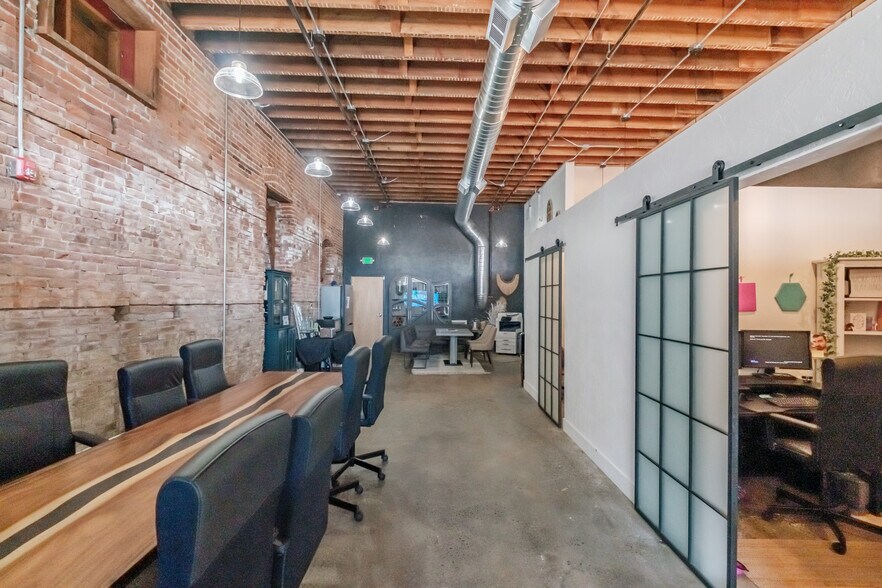 More Photos Of 796 S Main St, Lebanon Storefront Retail Office For Sale