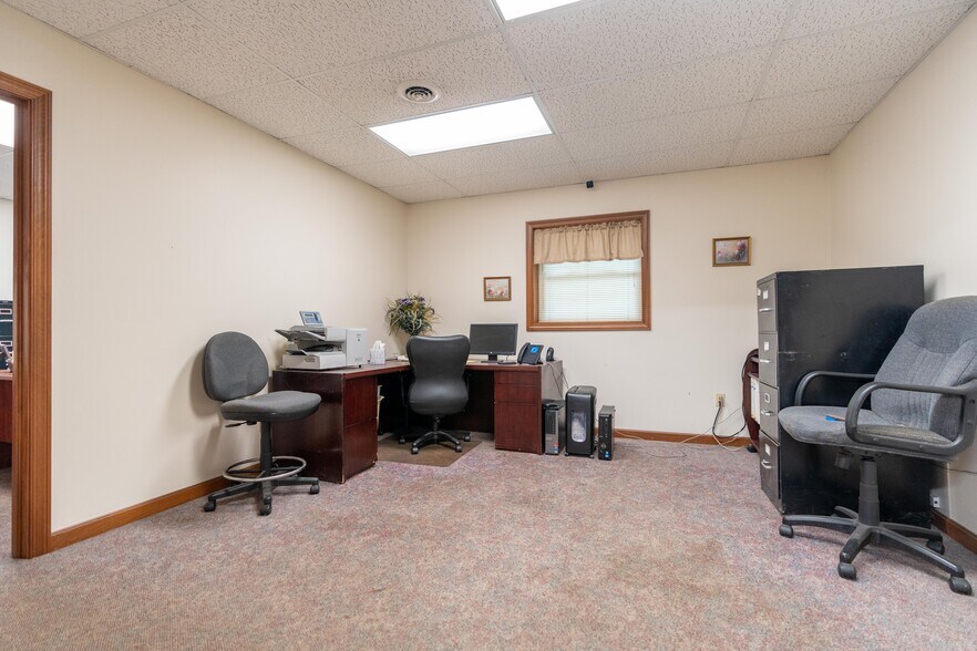 More Photos Of 4268 Erie Ave SW, Navarre Office Residential For Sale
