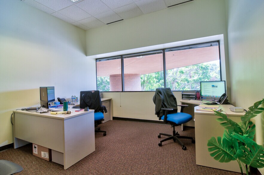 More Photos Of 1150 Cleveland St, Clearwater Office For Lease