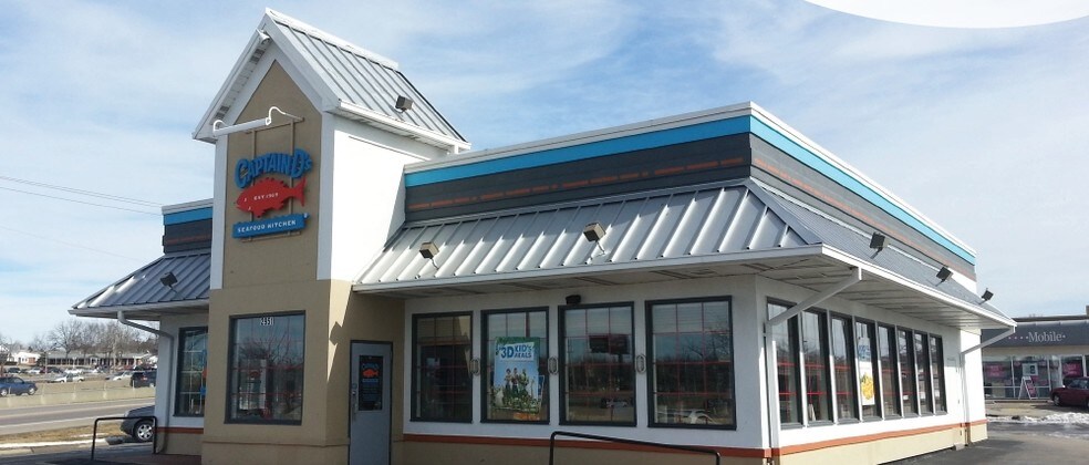 More Photos Of 2951 Veterans Memorial Pky, Saint Charles Restaurant For Lease