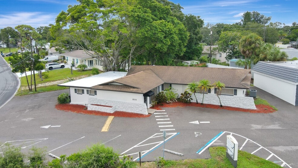 Primary Photo Of 1511 Indian Rocks Rd S, Largo Medical For Lease