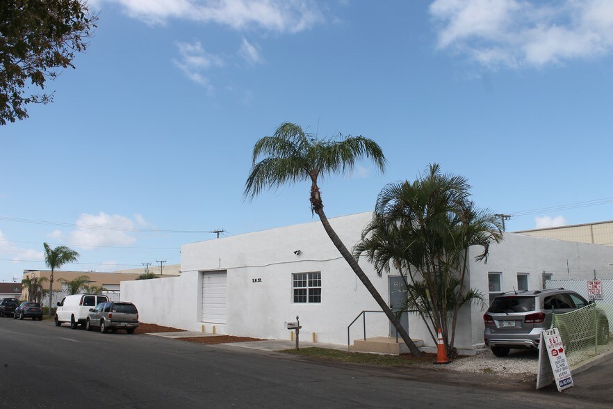 More Photos Of 223 S H St, Lake Worth Manufacturing For Lease