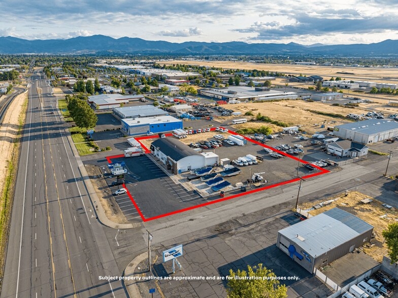 More Photos Of 3811 Crater Lake Hwy, Medford Warehouse For Sale