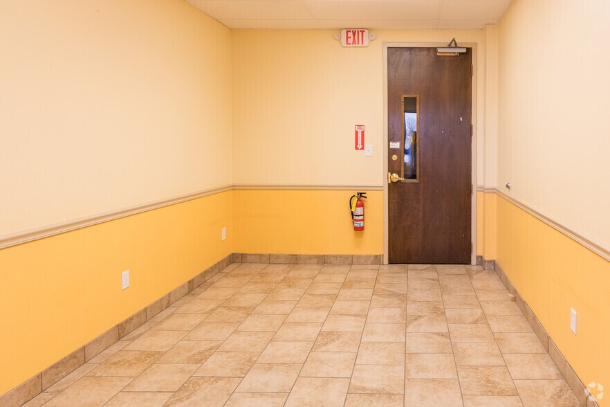 More Photos Of 347 Midway Blvd, Elyria Office For Lease