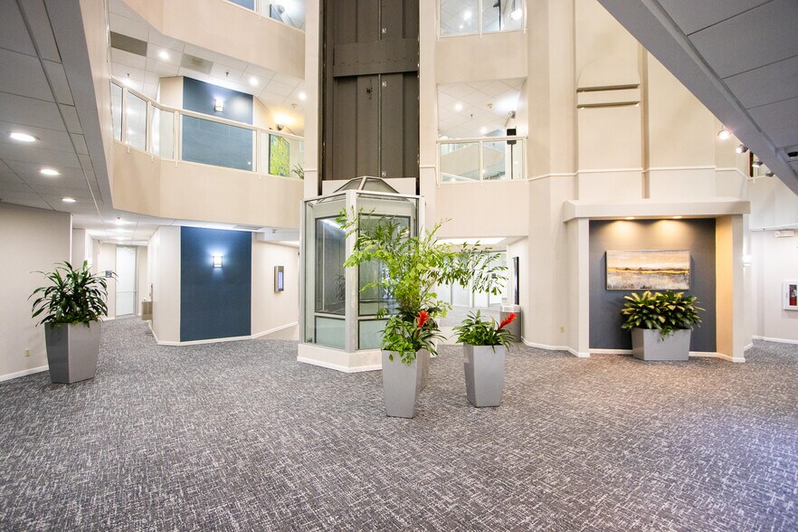 More Photos Of 140 Stoneridge Dr, Columbia Office For Lease