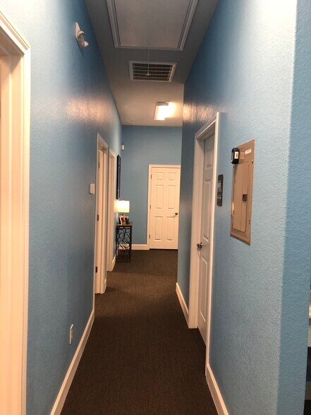 More Photos Of 660 S Bagdad Rd, Leander Loft Creative Space For Sale